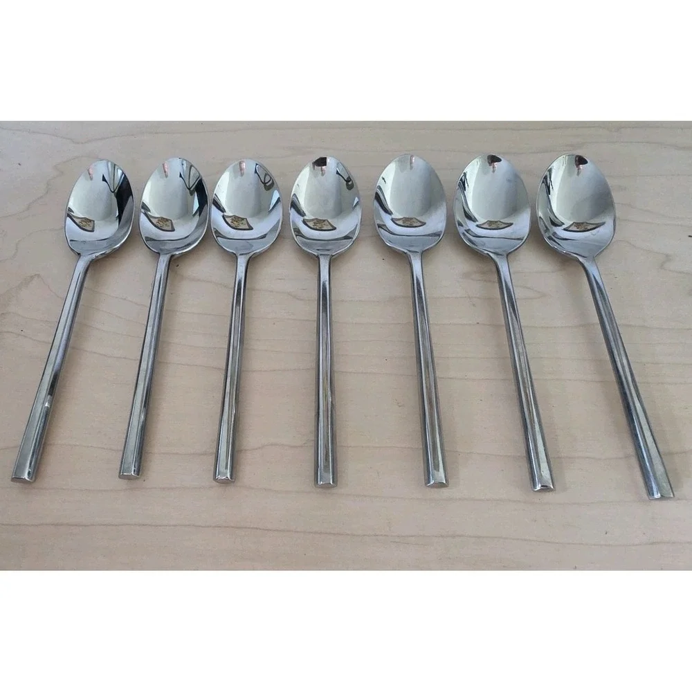 LOT OF 7 Retroneu CYLINDER Place Oval Soup Spoons 7.5